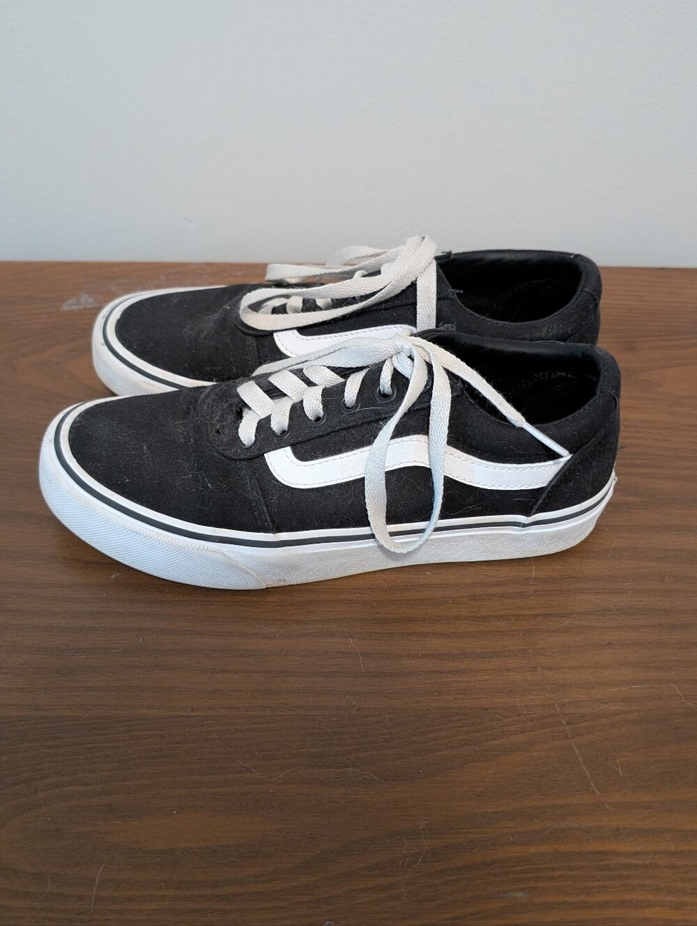 Vans Black Low-Top Sneakers with White Laces